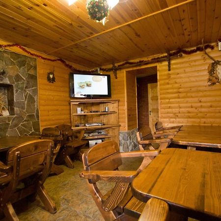 Na Velykim Hotel Yaremche Exterior photo