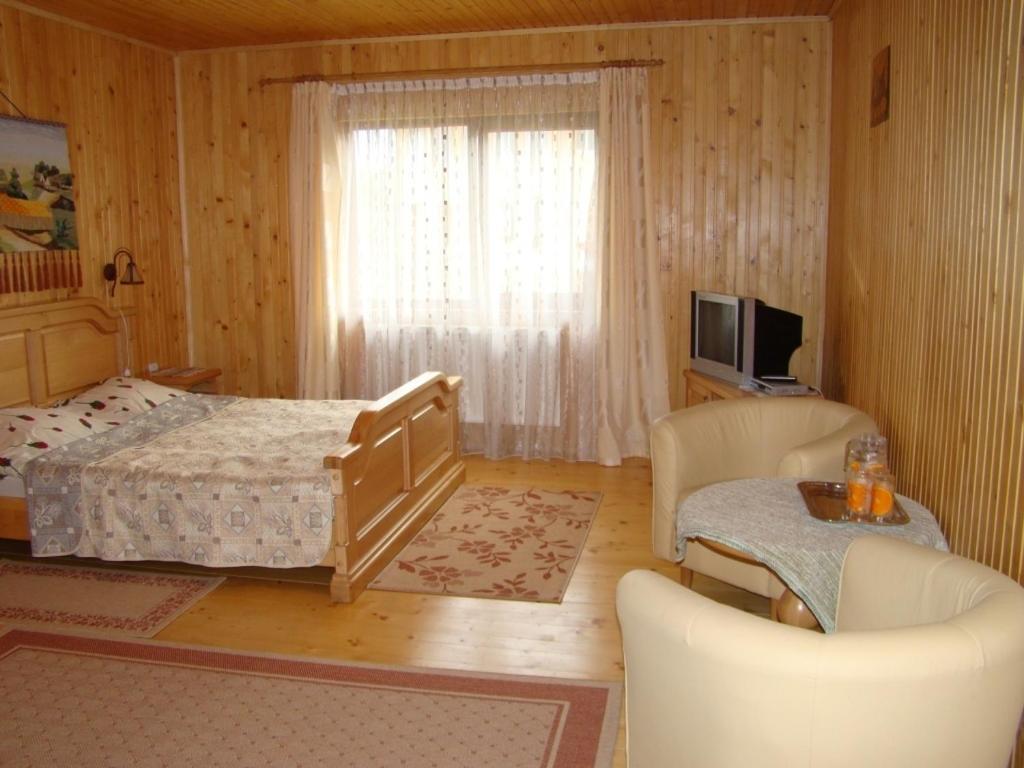 Na Velykim Hotel Yaremche Exterior photo