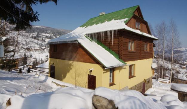 Na Velykim Hotel Yaremche Exterior photo